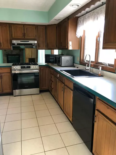 Kitchen - 1667 Marion Edison Rd, Marion, OH 43302 photo 1 of 2