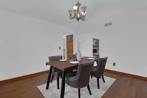 Dining - 5583 Durrett Rd, Orient, OH 43146 photo 1 of 1