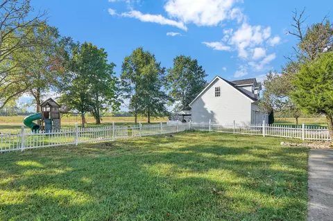 Exterior - 5583 Durrett Rd, Orient, OH 43146 photo 10 of 10
