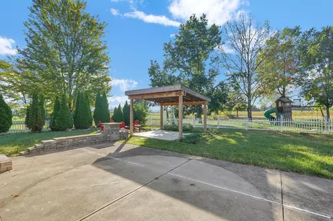 Exterior - 5583 Durrett Rd, Orient, OH 43146 photo 9 of 10