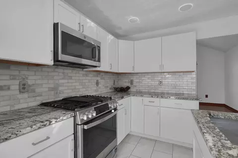 Kitchen - 5583 Durrett Rd, Orient, OH 43146 photo 5 of 5