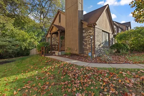 3738 Pendlestone Dr, Columbus, OH 43230