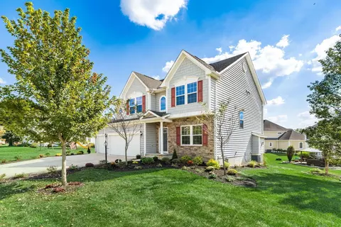 Exterior - 205 Cornstalk St, Pickerington, OH 43147 photo 2 of 5