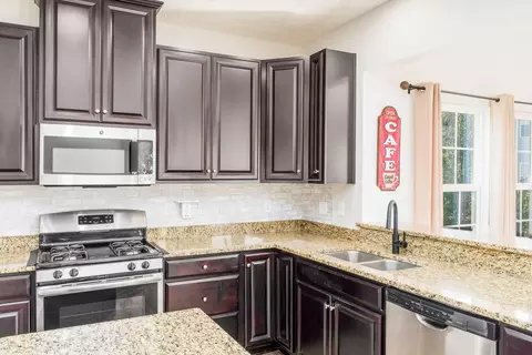 Kitchen - 205 Cornstalk St, Pickerington, OH 43147 photo 1 of 2