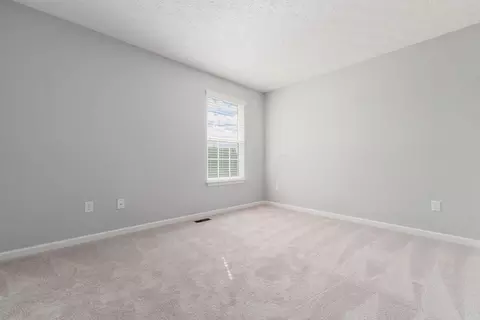 Bedroom - 205 Cornstalk St, Pickerington, OH 43147 photo 1 of 8