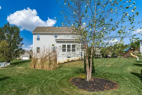 Exterior - 205 Cornstalk St, Pickerington, OH 43147 photo 4 of 5