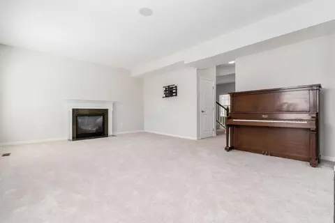 Living - 205 Cornstalk St, Pickerington, OH 43147 photo 2 of 6