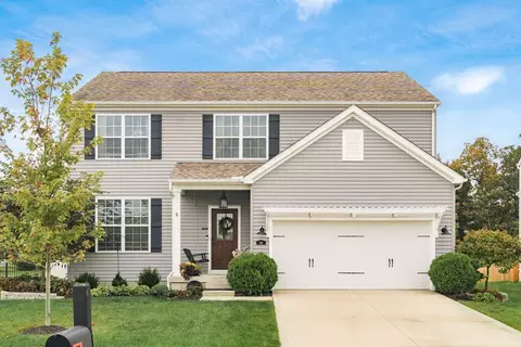 169 Chestnut Commons Dr, Commercial Point, OH 43116