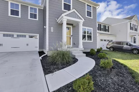 Exterior - 224 Mackinac Dr, Springfield, OH 45505 photo 5 of 7