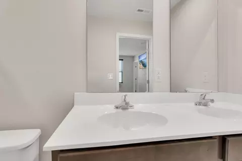 Bath - 224 Mackinac Dr, Springfield, OH 45505 photo 2 of 4
