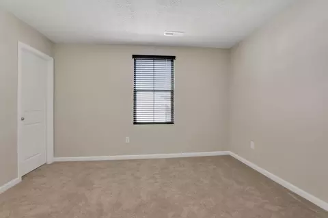 Bedroom - 224 Mackinac Dr, Springfield, OH 45505 photo 7 of 9