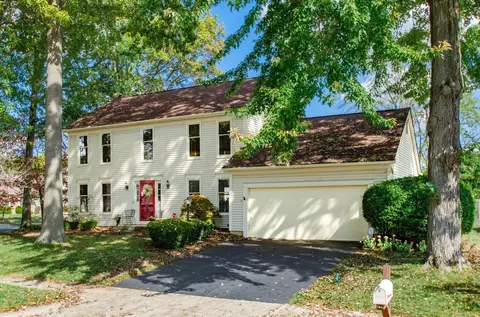 8016 Oakwind Ct, Westerville, OH 43081