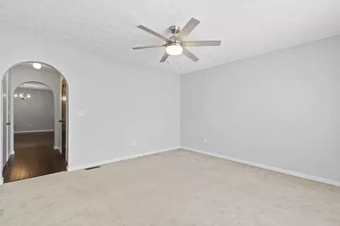 Living - 112 Spring Brook Ct, Pataskala, OH 43062 photo 3 of 11