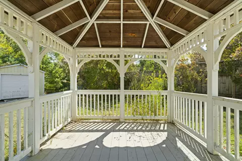 Exterior - 112 Spring Brook Ct, Pataskala, OH 43062 photo 5 of 8