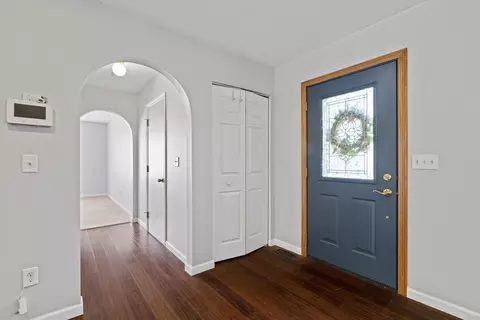 Entry Way - 112 Spring Brook Ct, Pataskala, OH 43062 photo 3 of 5
