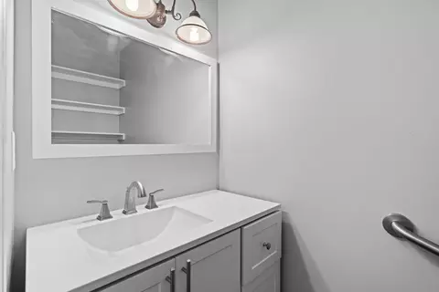 Bath - 112 Spring Brook Ct, Pataskala, OH 43062 photo 1 of 6