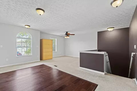 Living - 112 Spring Brook Ct, Pataskala, OH 43062 photo 9 of 11