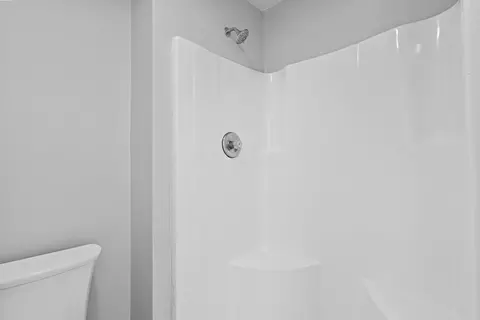 Bath - 112 Spring Brook Ct, Pataskala, OH 43062 photo 5 of 6