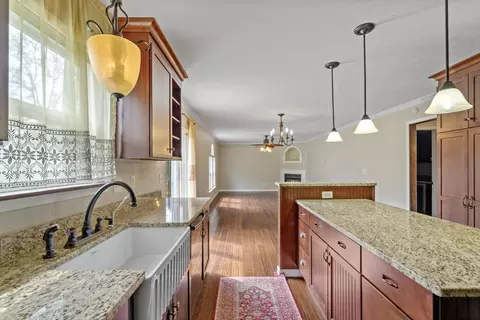 Kitchen - 112 Spring Brook Ct, Pataskala, OH 43062 photo 7 of 10