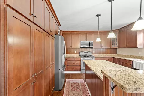 Kitchen - 112 Spring Brook Ct, Pataskala, OH 43062 photo 2 of 10