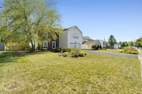 Exterior - 112 Spring Brook Ct, Pataskala, OH 43062 photo 2 of 8