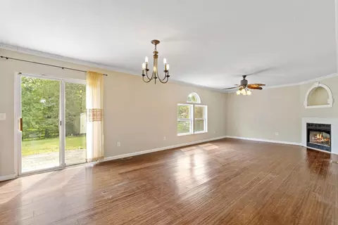 Living - 112 Spring Brook Ct, Pataskala, OH 43062 photo 5 of 11
