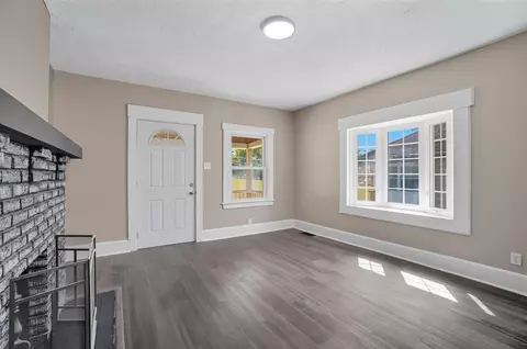 Living - 1235 Terrace Dr, Springfield, OH 45503 photo 1 of 5
