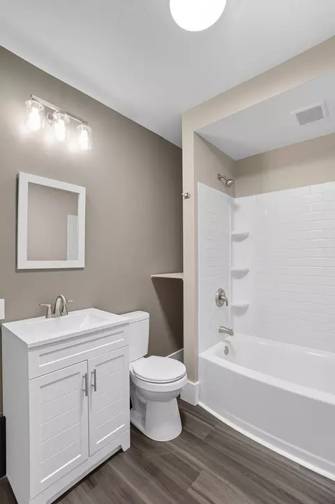 Bath - 1235 Terrace Dr, Springfield, OH 45503 photo 2 of 4
