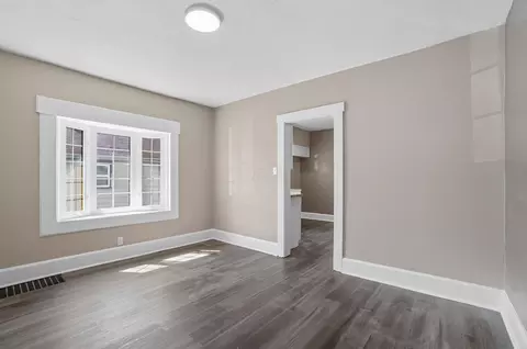 Living - 1235 Terrace Dr, Springfield, OH 45503 photo 4 of 5