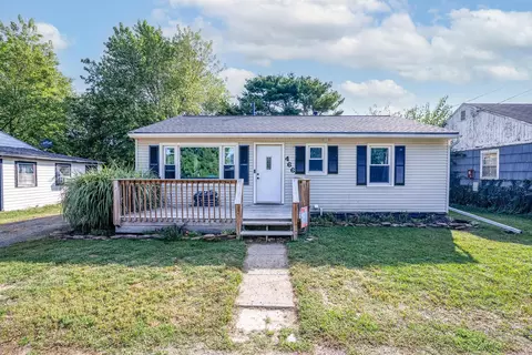 466 John St, Circleville, OH 43113