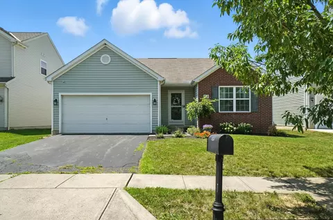 823 Bent Oak Dr, Blacklick, OH 43004