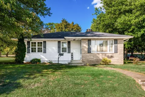 688 Russell Ave, Newark, OH 43055