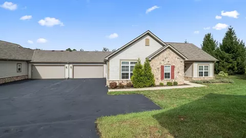 104 Colonial Woods Dr #4, Mount Vernon, OH 43050