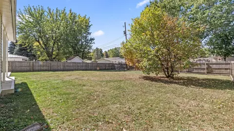 Exterior - 587 Normandy Dr, Marion, OH 43302 photo 6 of 12