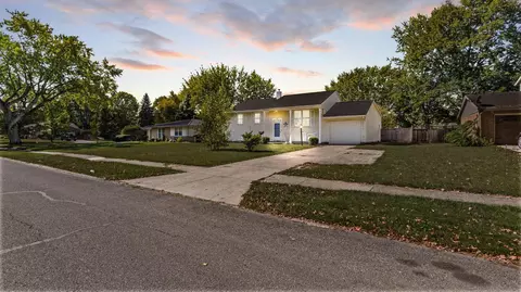 Exterior - 587 Normandy Dr, Marion, OH 43302 photo 11 of 12
