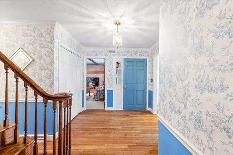 Entry Way - 3919 Maple Grove Rd, Marion, OH 43302 photo 1 of 4