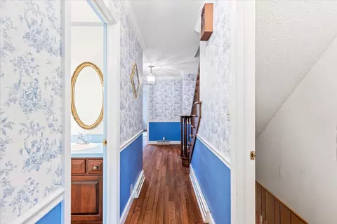 Entry Way - 3919 Maple Grove Rd, Marion, OH 43302 photo 2 of 4