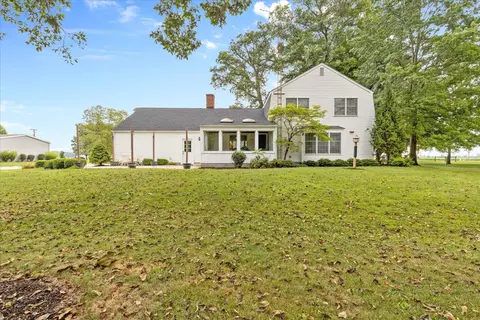 Exterior - 3919 Maple Grove Rd, Marion, OH 43302 photo 2 of 6