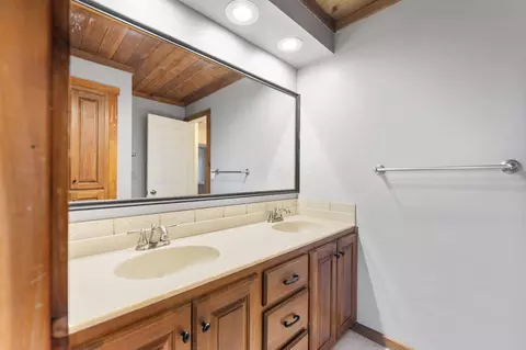 Bath - 111 Edwards Rd, Johnstown, OH 43031 photo 4 of 4