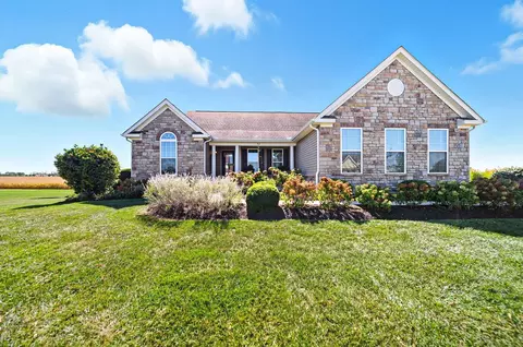 113 Covington Ln, Pataskala, OH 43062