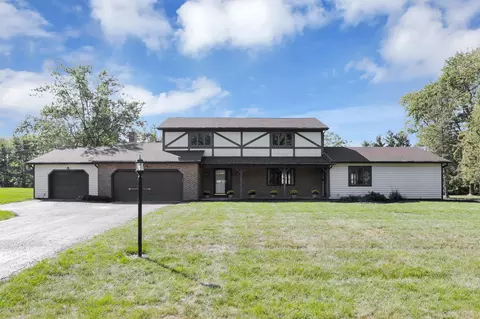 8869 Chevington Chase Dr, Pickerington, OH 43147