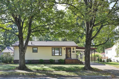 559 E Lincoln Ave, Columbus, OH 43214