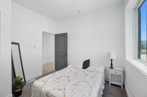 Bedroom - 828 E Main St, Columbus, OH 43205 photo 3 of 12