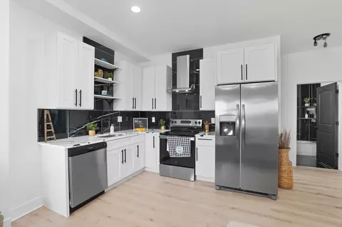 Kitchen - 828 E Main St, Columbus, OH 43205 photo 1 of 9