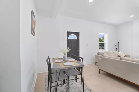 Dining - 828 E Main St, Columbus, OH 43205 photo 1 of 4
