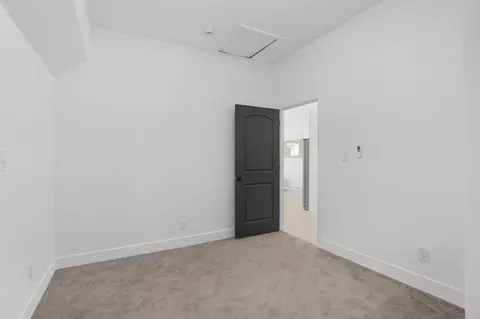 Bedroom - 828 E Main St, Columbus, OH 43205 photo 12 of 12