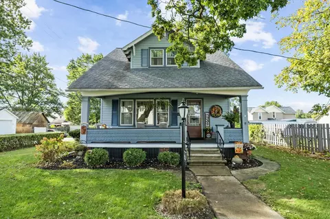 221 W Oakwood Ave, Bucyrus, OH 44820