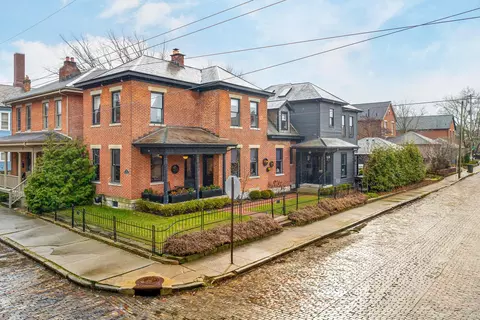 275 E Beck St, Columbus, OH 43206