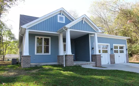 561 Mcintosh Dr, Howard, OH 43028