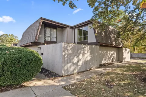5475 Worthington Forest Pl Pl, Columbus, OH 43229